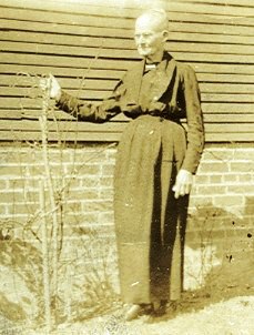 Amanda R. Boatright: