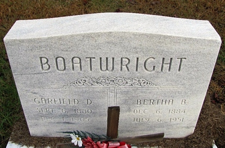 Garfield Daniel and Bertha Bodkins Boatwright Gravestone