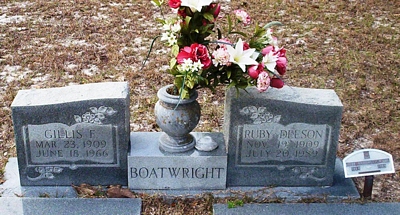 Gillis Fletcher and Ruby Lee Boatwright Gravestone