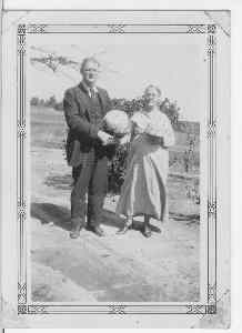 Hiram Woody Boatright and Mary Sarah Chance, 50th wedding anniversary