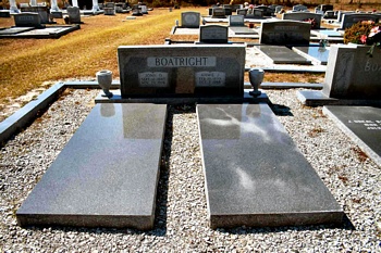 John Quincy and Mamie Lucindy Johnson Boatright Gravestone
