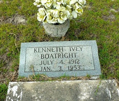 Kenneth Ivey Boatright Gravestone