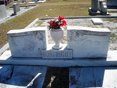 Lester Gale and Daisy Griffin Boatright Gravestone