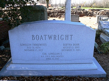 Lewellyn Threewitts Boatwright Gravestone
