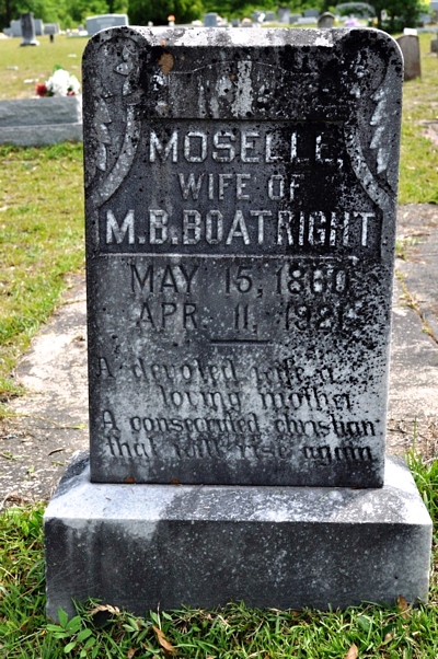 Martha Moselle McKinzie Boatright Gravestone:
