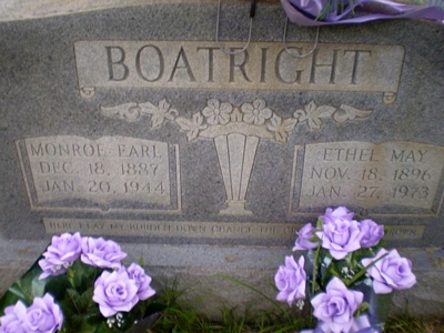 Monroe Earle Boatright Gravestone