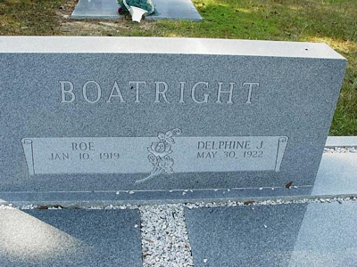 Roe and Delphine Jordan Boatright Gravestone