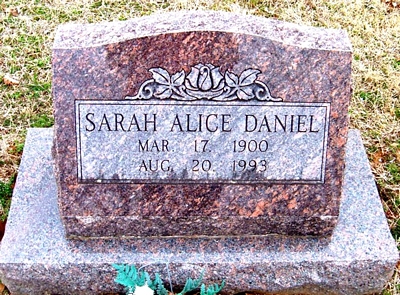 Sarah Alice Boatright Daniel Gravestone