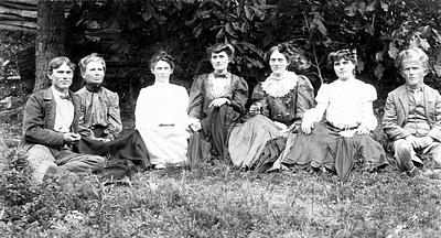 Susan Boatwright Saunders and six of her Children