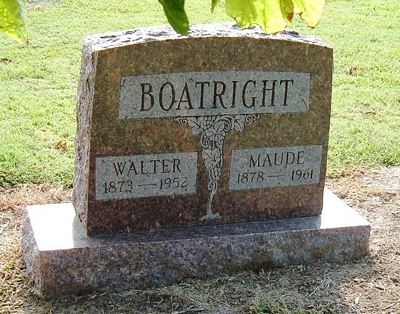 Thomas Walter and Maude Williams Boatright Gravestone