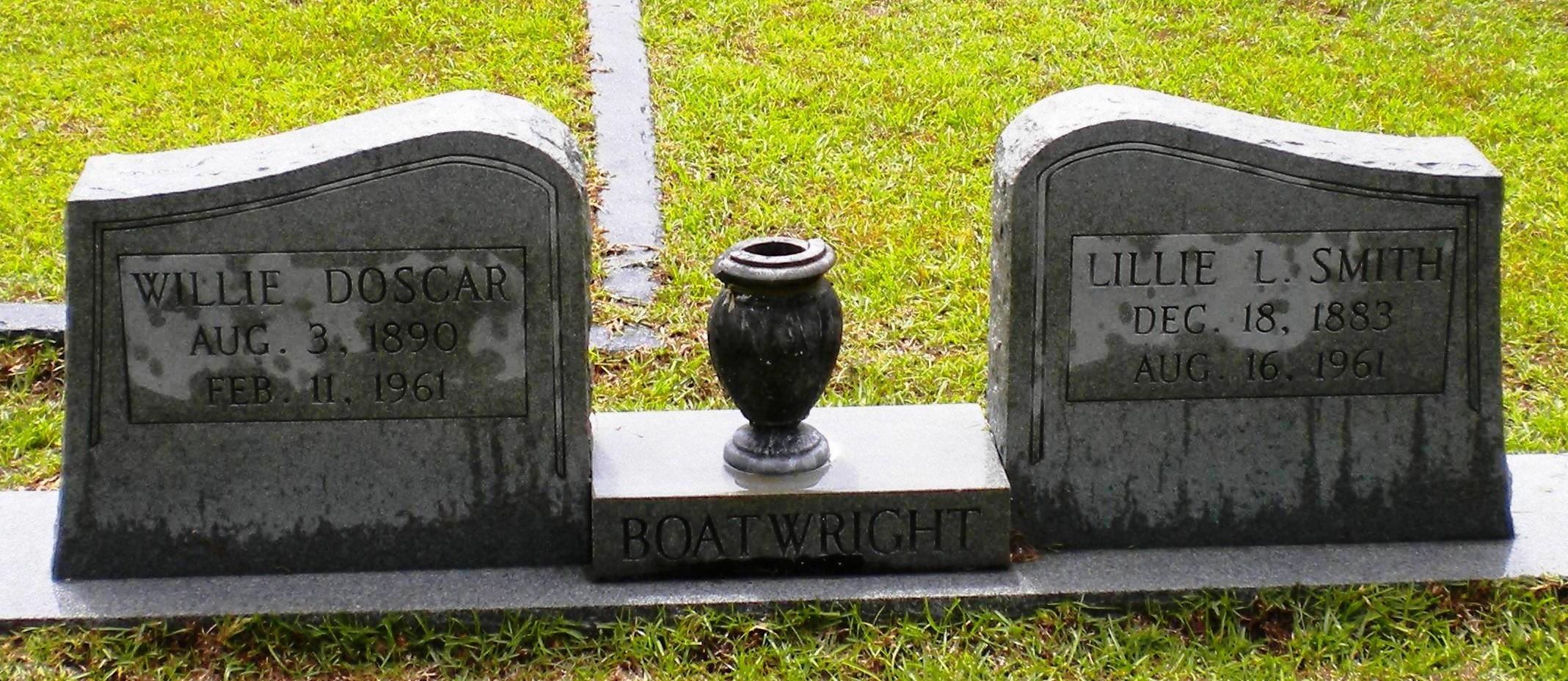 Willie Doscar and Lillie L. Smith Boatwright Gravestone