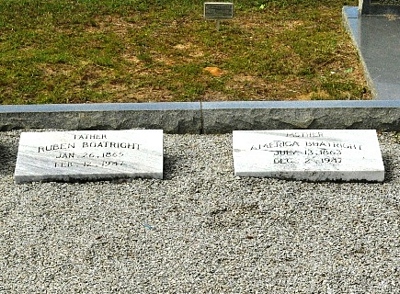 Reuben and America Cowart Boatright Gravestone